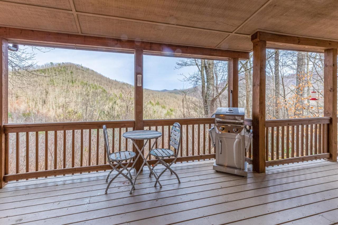 Tree Top Cabin Sylva Exterior photo